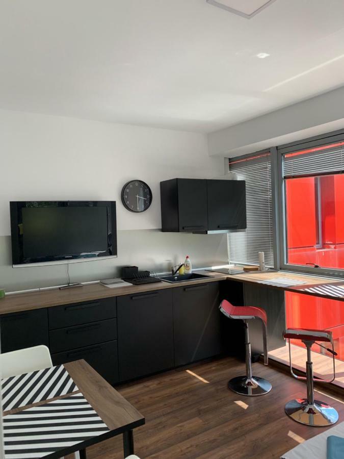 Lilia 3 Self-Check In Apartment With Hot Water Despite Prevention In The Neighborhood, Food And Drink Shop Open Until 10 Pm And Free Parking Area Next Ot 24 Hours Food And Drink Shop And Free Parking Area Sofie Exteriér fotografie