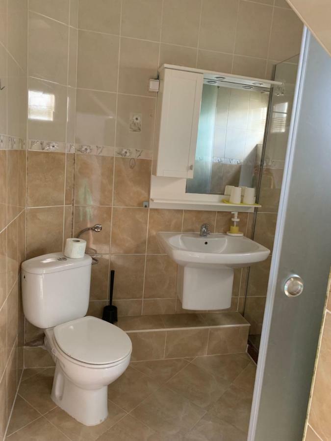 Lilia 3 Self-Check In Apartment With Hot Water Despite Prevention In The Neighborhood, Food And Drink Shop Open Until 10 Pm And Free Parking Area Next Ot 24 Hours Food And Drink Shop And Free Parking Area Sofie Exteriér fotografie
