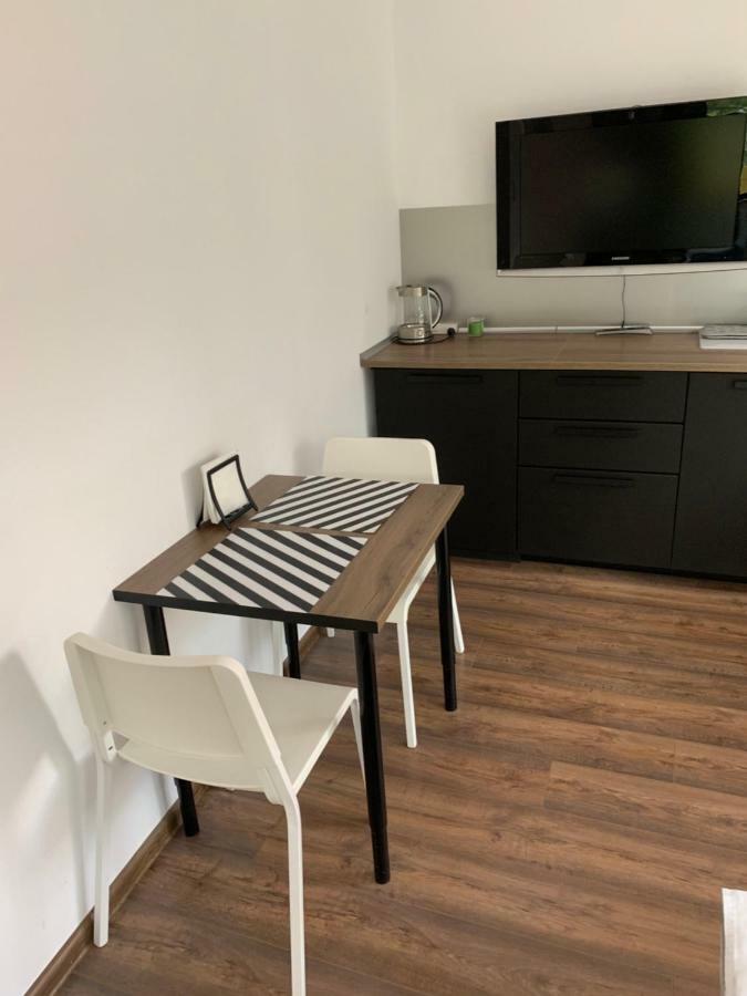 Lilia 3 Self-Check In Apartment With Hot Water Despite Prevention In The Neighborhood, Food And Drink Shop Open Until 10 Pm And Free Parking Area Next Ot 24 Hours Food And Drink Shop And Free Parking Area Sofie Exteriér fotografie