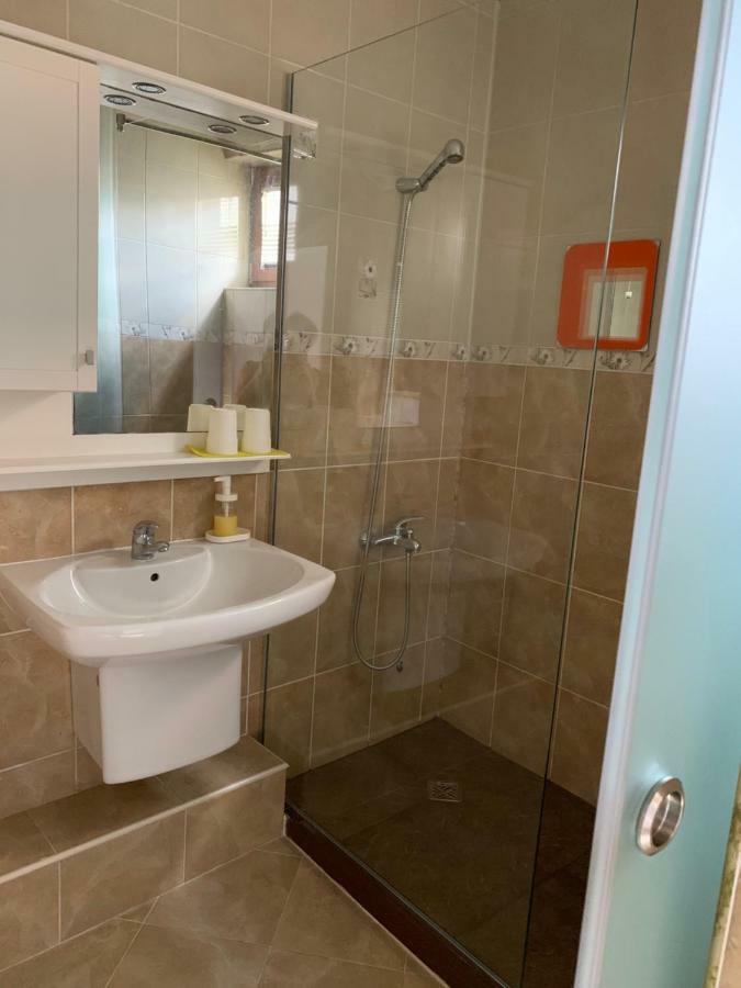 Lilia 3 Self-Check In Apartment With Hot Water Despite Prevention In The Neighborhood, Food And Drink Shop Open Until 10 Pm And Free Parking Area Next Ot 24 Hours Food And Drink Shop And Free Parking Area Sofie Exteriér fotografie